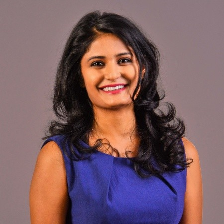 Shachi Kaushik smiling
